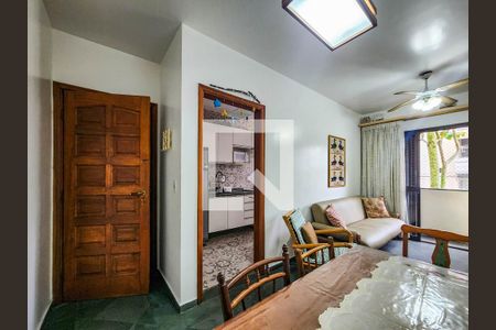 Sala de apartamento para alugar com 2 quartos, 86m² em Jardim Tres Marias, Guarujá