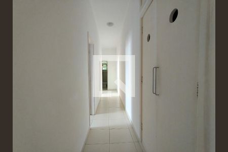 Corredor de apartamento à venda com 2 quartos, 91m² em Grajau, Rio de Janeiro