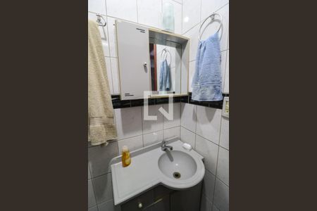 Casa à venda com 150m², 4 quartos e 3 vagasBanheiro da Suíte