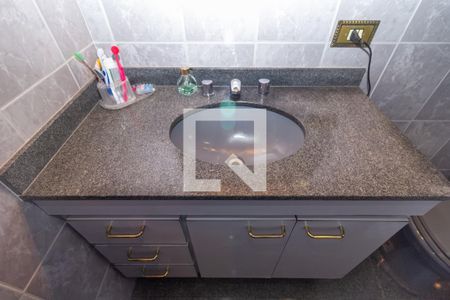 Casa à venda com 308m², 4 quartos e 3 vagasBanheiro da Suíte 2