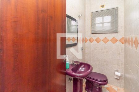Casa à venda com 308m², 4 quartos e 3 vagasBanheiro 4