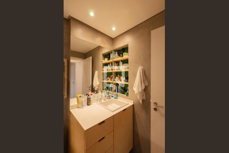 Apartamento à venda com 74m², 2 quartos e 1 vagaBanheiro da Suíte