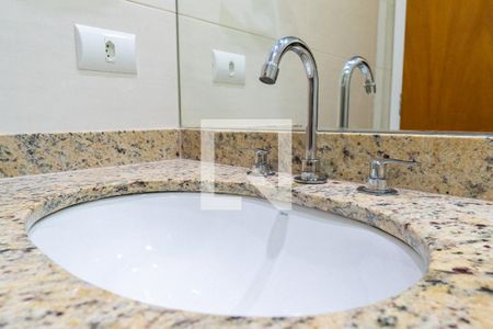 Casa à venda com 120m², 3 quartos e 2 vagas Casa à venda com 120m², 3 quartos e 2 vagasBanheiro Social Detalhe