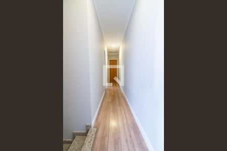 Casa à venda com 120m², 3 quartos e 2 vagas Casa à venda com 120m², 3 quartos e 2 vagasCorredor