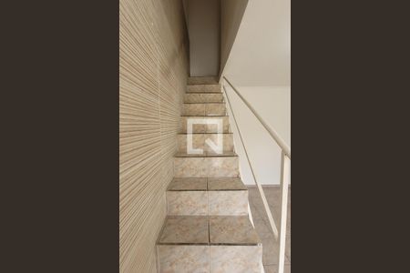 Escada de casa para alugar com 2 quartos, 75m² em Vila Metalurgica, Santo André