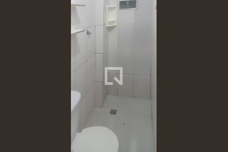 Banheiro de casa para alugar com 1 quarto, 37m² em Jardim Lidia, São Paulo