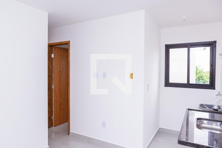 Sala/Cozinha de apartamento à venda com 2 quartos, 31m² em Vila Paranagua, São Paulo