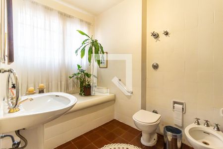 Casa à venda com 400m², 4 quartos e 3 vagas Casa à venda com 400m², 4 quartos e 3 vagasBanheiro 3 (Inferior Fundos)