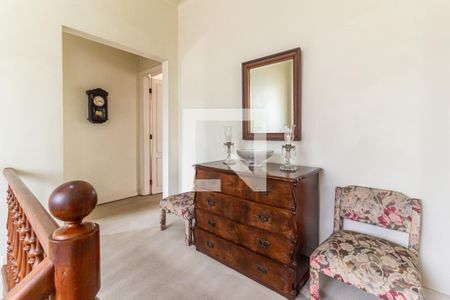 Casa à venda com 400m², 4 quartos e 3 vagas Casa à venda com 400m², 4 quartos e 3 vagasHall - Acesso Quartos e Banheiro Superiores