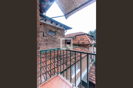 Casa à venda com 400m², 4 quartos e 3 vagas Casa à venda com 400m², 4 quartos e 3 vagasQuarto 2 - Varanda