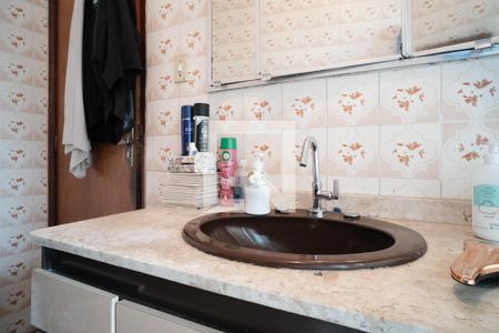 Casa à venda com 250m², 3 quartos e 3 vagasBanheiro 2