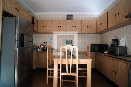 Casa à venda com 250m², 3 quartos e 3 vagasCozinha