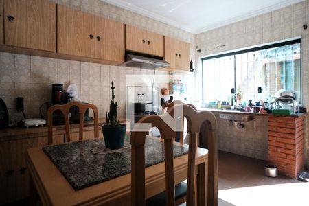 Casa à venda com 250m², 3 quartos e 3 vagasCozinha