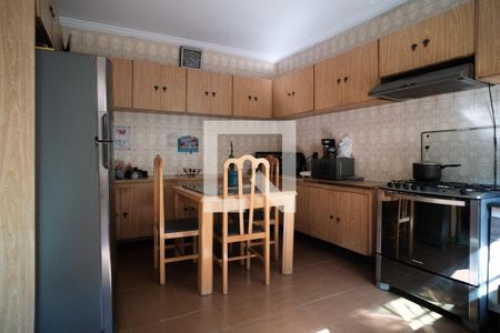 Casa à venda com 250m², 3 quartos e 3 vagasCozinha