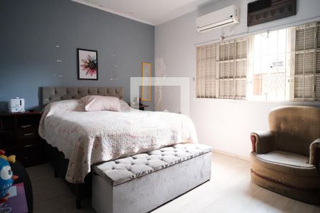 Casa à venda com 250m², 3 quartos e 3 vagasQuarto