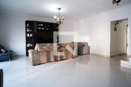 Sala de casa à venda com 3 quartos, 250m² em Vila Domitila, São Paulo