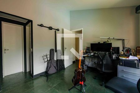 Casa de condomínio para alugar com 700m², 5 quartos e 3 vagas Casa de condomínio para alugar com 700m², 5 quartos e 3 vagasEstúdio Suíte