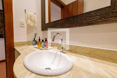 Casa de condomínio para alugar com 700m², 5 quartos e 3 vagas Casa de condomínio para alugar com 700m², 5 quartos e 3 vagasLavabo