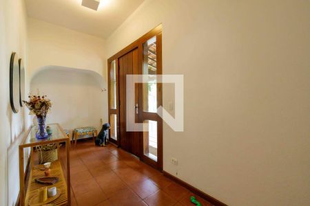 Sala de casa de condomínio para alugar com 5 quartos, 700m² em Barra da Tijuca, Rio de Janeiro