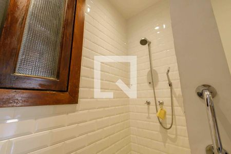 Casa de condomínio para alugar com 700m², 5 quartos e 3 vagas Casa de condomínio para alugar com 700m², 5 quartos e 3 vagasBanheiro Suíte