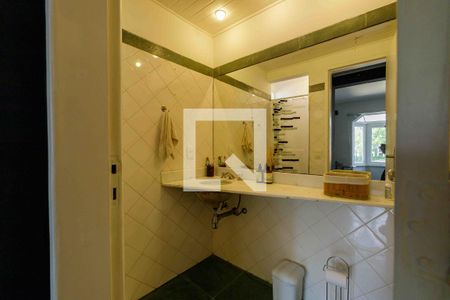 Casa de condomínio para alugar com 700m², 5 quartos e 3 vagas Casa de condomínio para alugar com 700m², 5 quartos e 3 vagasEstúdio Banheiro Suíte