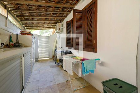 Casa de condomínio para alugar com 700m², 5 quartos e 3 vagas Casa de condomínio para alugar com 700m², 5 quartos e 3 vagasÁrea de Serviço