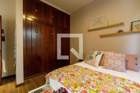 Casa de condomínio para alugar com 700m², 5 quartos e 3 vagas Casa de condomínio para alugar com 700m², 5 quartos e 3 vagasQuarto 1