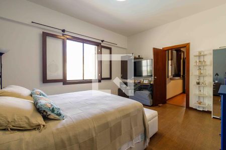 Casa de condomínio para alugar com 700m², 5 quartos e 3 vagas Casa de condomínio para alugar com 700m², 5 quartos e 3 vagasSuíte