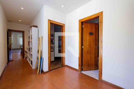 Casa de condomínio para alugar com 700m², 5 quartos e 3 vagas Casa de condomínio para alugar com 700m², 5 quartos e 3 vagasCorredor