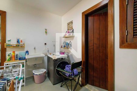 Casa de condomínio para alugar com 700m², 5 quartos e 3 vagas Casa de condomínio para alugar com 700m², 5 quartos e 3 vagasÁrea de Serviço