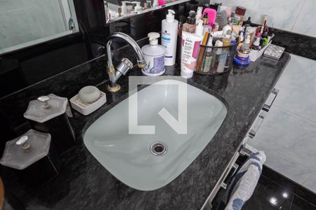 Apartamento à venda com 220m², 5 quartos e 3 vagas Apartamento à venda com 220m², 5 quartos e 3 vagasCobertura - Banheiro da suíte 2