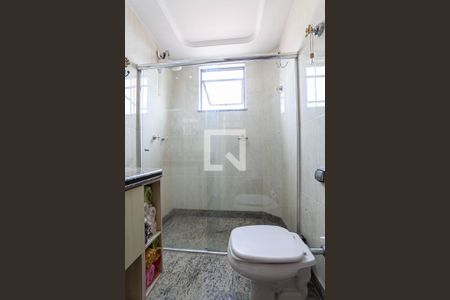 Apartamento à venda com 220m², 5 quartos e 3 vagas Apartamento à venda com 220m², 5 quartos e 3 vagasBanheiro social