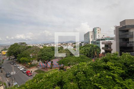 Apartamento à venda com 220m², 5 quartos e 3 vagas Apartamento à venda com 220m², 5 quartos e 3 vagasCobertura - Vista