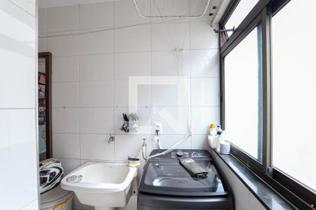 Apartamento à venda com 220m², 5 quartos e 3 vagas Apartamento à venda com 220m², 5 quartos e 3 vagasÁrea de serviço