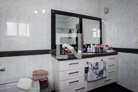 Apartamento à venda com 220m², 5 quartos e 3 vagas Apartamento à venda com 220m², 5 quartos e 3 vagasCobertura - Banheiro da suíte 2