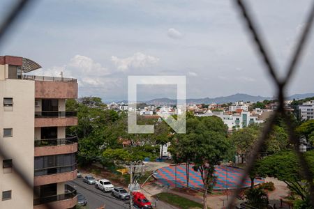 Apartamento à venda com 220m², 5 quartos e 3 vagas Apartamento à venda com 220m², 5 quartos e 3 vagasCobertura - Vista da sala 3