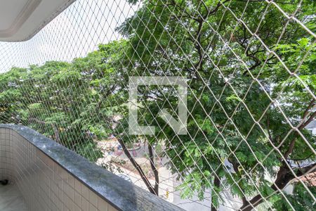 Apartamento à venda com 220m², 5 quartos e 3 vagas Apartamento à venda com 220m², 5 quartos e 3 vagasVaranda da suíte 1