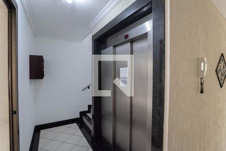 Apartamento à venda com 220m², 5 quartos e 3 vagas Apartamento à venda com 220m², 5 quartos e 3 vagasHall de entrada