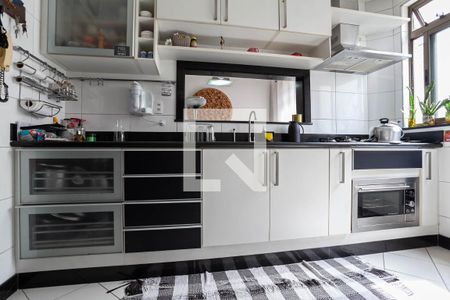 Apartamento à venda com 220m², 5 quartos e 3 vagas Apartamento à venda com 220m², 5 quartos e 3 vagasCozinha