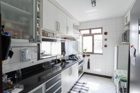 Apartamento à venda com 220m², 5 quartos e 3 vagas Apartamento à venda com 220m², 5 quartos e 3 vagasCozinha