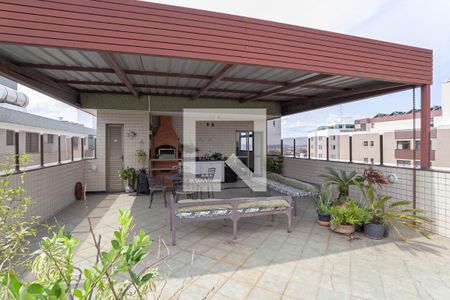 Apartamento à venda com 220m², 5 quartos e 3 vagas Apartamento à venda com 220m², 5 quartos e 3 vagasCobertura