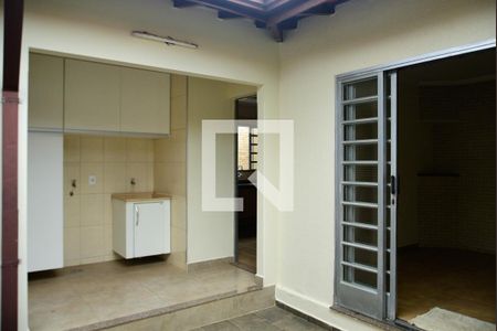 Casa à venda com 200m², 3 quartos e 3 vagasÁrea Externa
