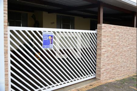 Casa à venda com 200m², 3 quartos e 3 vagasFachada