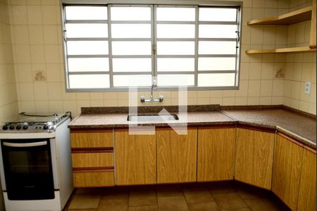 Casa à venda com 200m², 3 quartos e 3 vagasCozinha