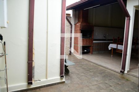 Casa à venda com 200m², 3 quartos e 3 vagasÁrea Externa