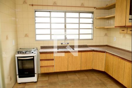 Casa à venda com 200m², 3 quartos e 3 vagasCozinha