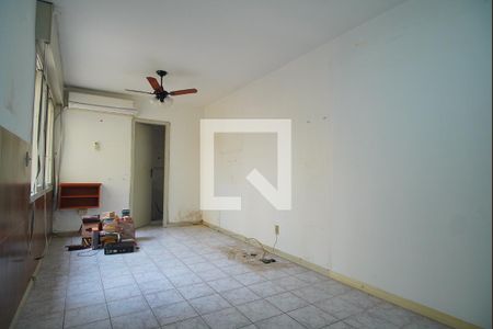 Sala - quarto de apartamento à venda com 1 quarto, 38m² em Vila Ipiranga, Porto Alegre