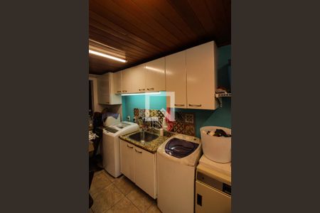 Casa à venda com 193m², 3 quartos e 2 vagasÁrea de Serviço