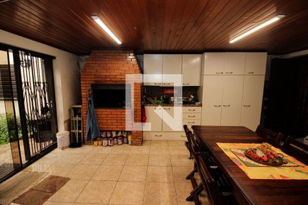 Varanda de casa à venda com 3 quartos, 193m² em Guarujá, Porto Alegre