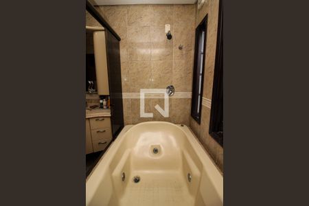 Casa à venda com 193m², 3 quartos e 2 vagasBanheiro da Suíte